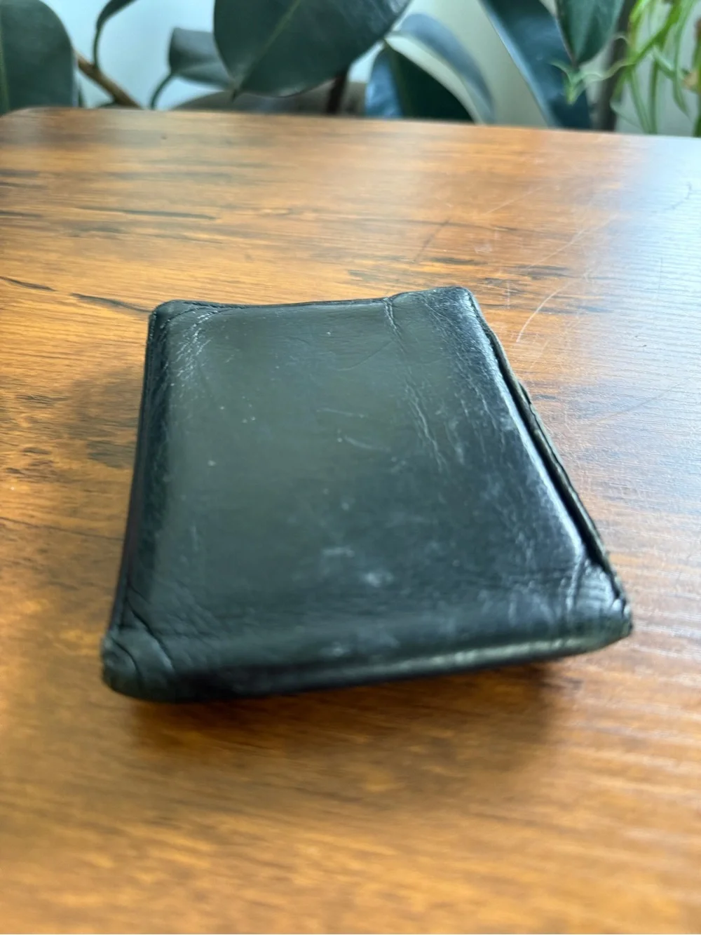 Black Leather Bi-Fold Wallet with ID Window Perry Ellis Portfolio
